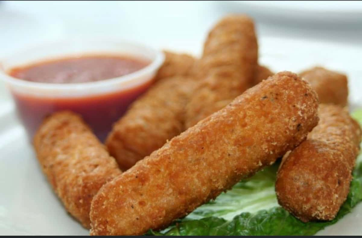 Mozzarella Sticks (6pcs)